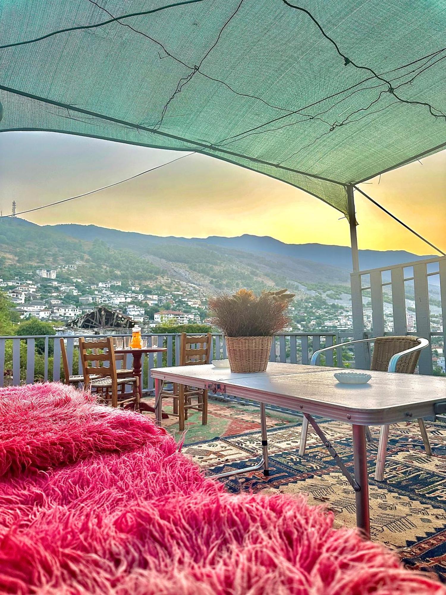Hotel Grandpas House Gjirokastër Esterno foto