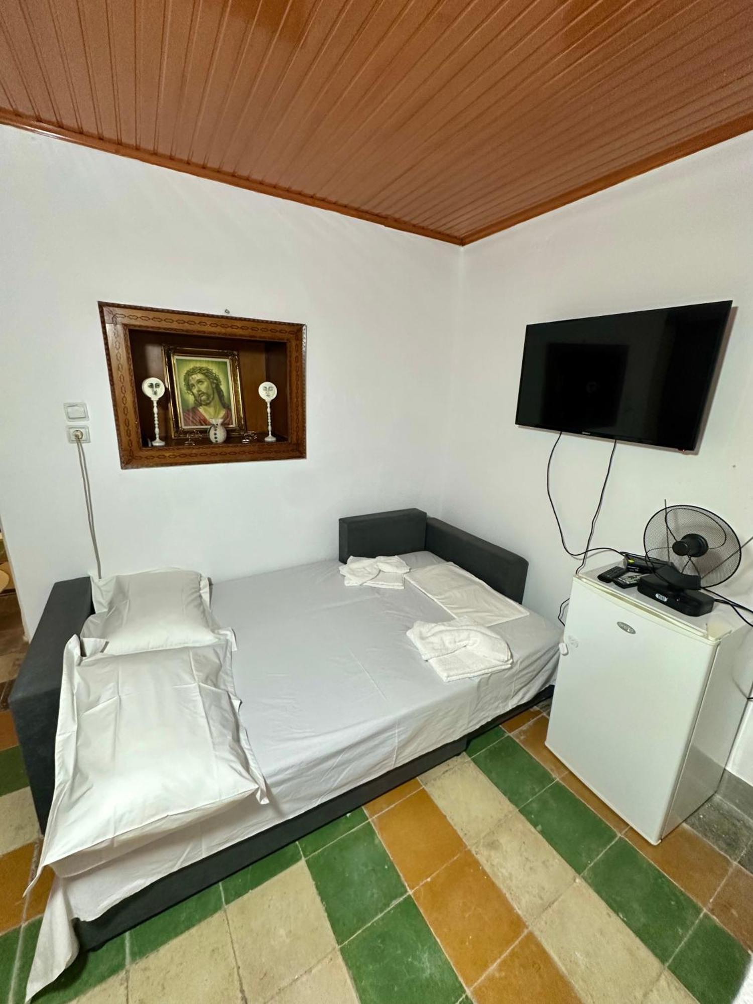 Hotel Grandpas House Gjirokastër Esterno foto