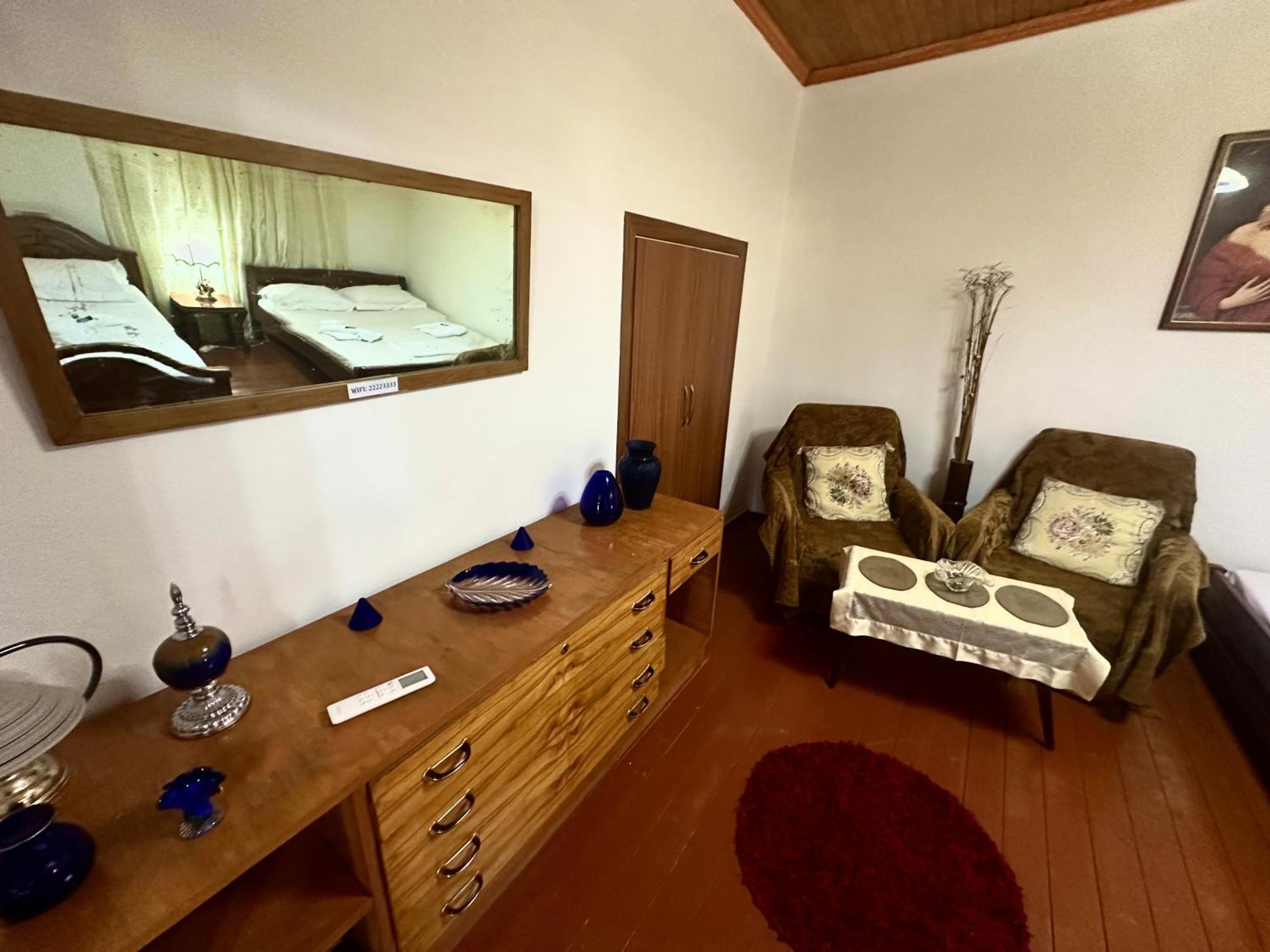 Hotel Grandpas House Gjirokastër Esterno foto