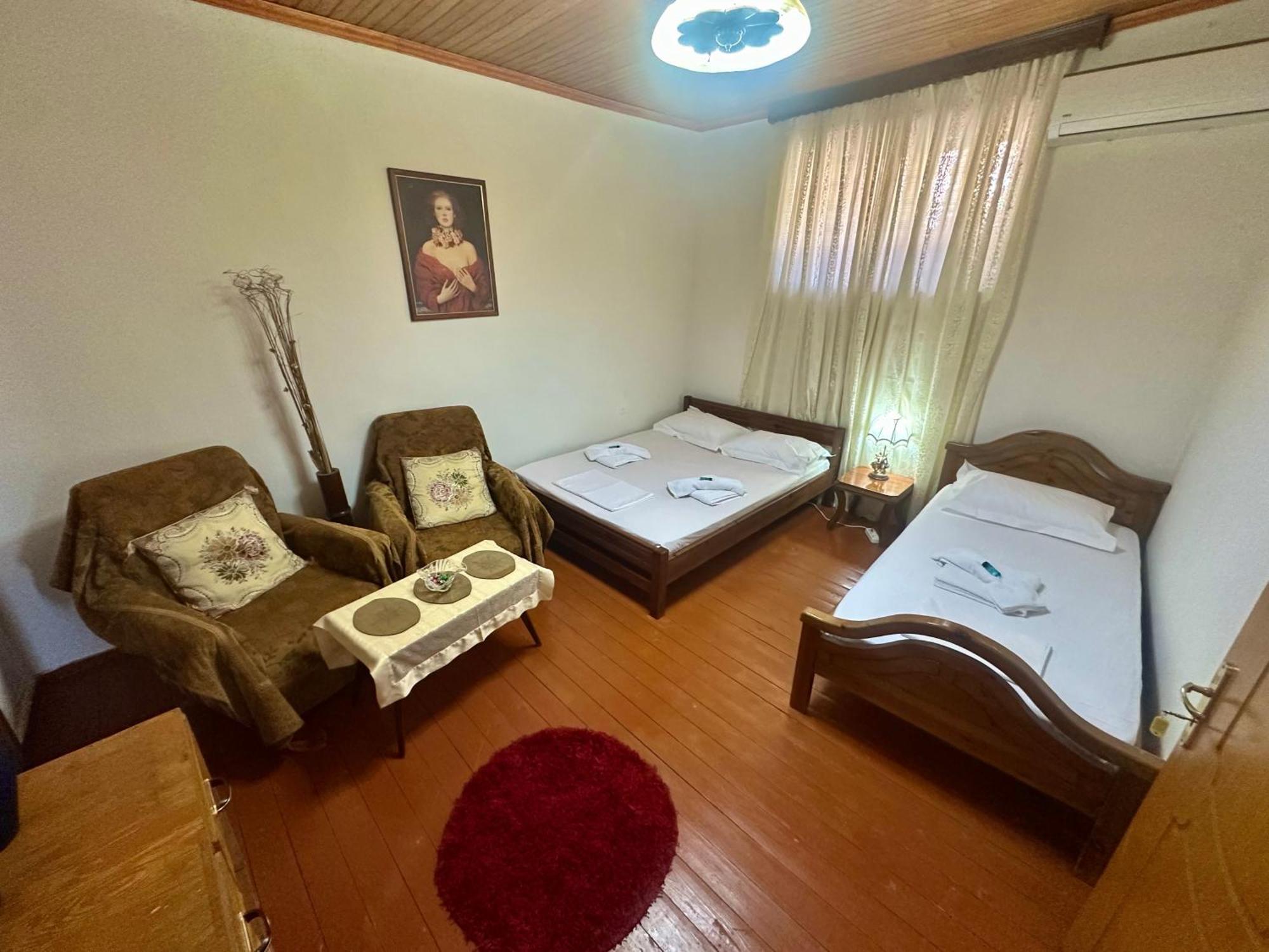Hotel Grandpas House Gjirokastër Esterno foto